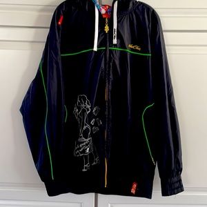 Men’s street wear with slash pockets colorfully lined